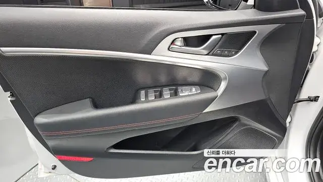 Genesis G70 2019 — Photo 31/36