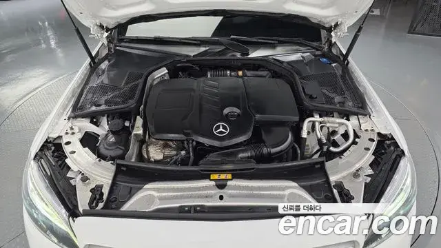 Mercedes-Benz C-Class 2020 — Фото 6/20