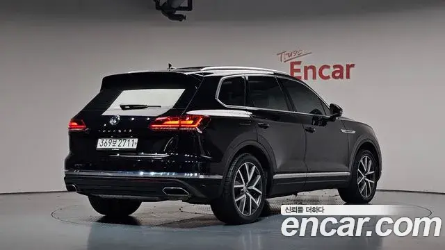 Volkswagen Touareg 2020 — Şəkil 36/36