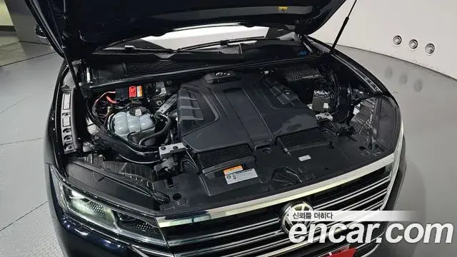 Volkswagen Touareg 2020 — Şəkil 12/36
