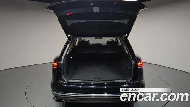Volkswagen Touareg 2020 — Şəkil 2/36