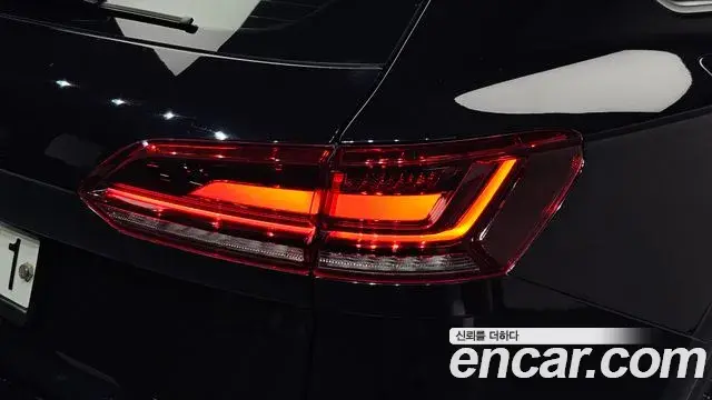 Volkswagen Touareg 2020 — Şəkil 25/36