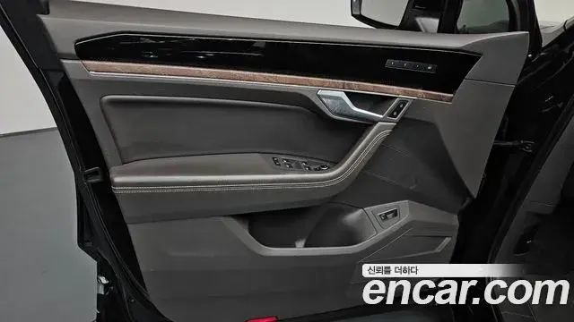 Volkswagen Touareg 2020 — Şəkil 23/36