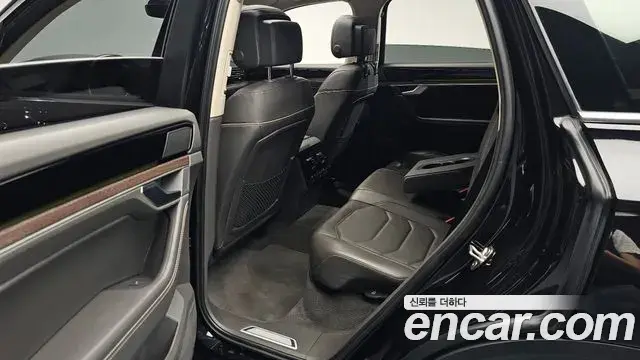 Volkswagen Touareg 2020 — Şəkil 24/36