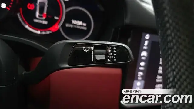 Porsche Cayenne 2020 — Фото 18/20