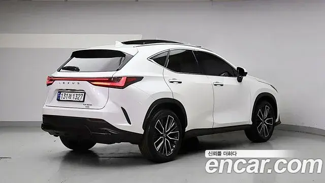 Lexus NX350h 2023 — Фото 3/20