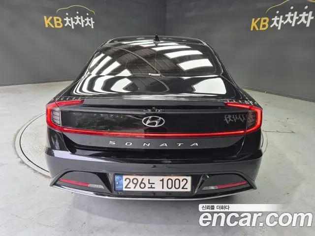 Hyundai Sonata 2021 — Фото 4/20