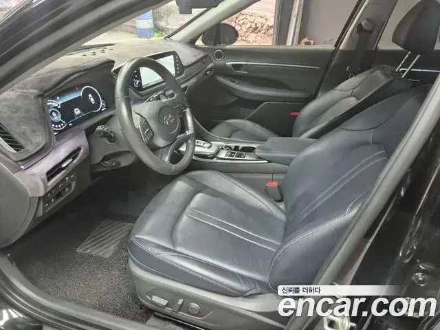 Hyundai Sonata 2021 — Фото 6/20