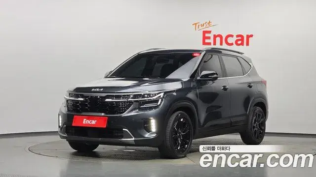 Kia Seltos 2023 — ფოტო 28/30