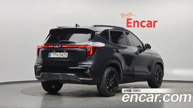 Kia Seltos 2023 — ფოტო 20/30