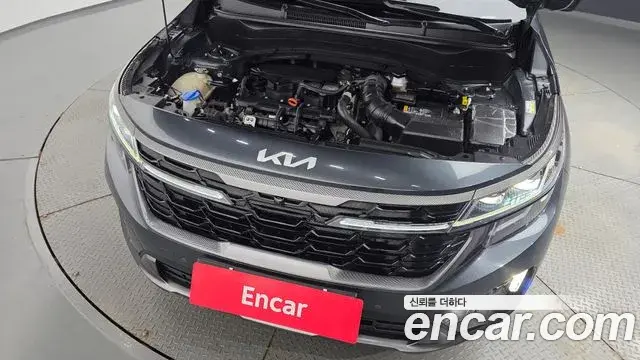 Kia Seltos 2023 — ფოტო 12/30