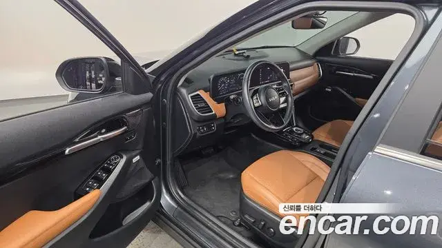 Kia Seltos 2023 — ფოტო 25/30