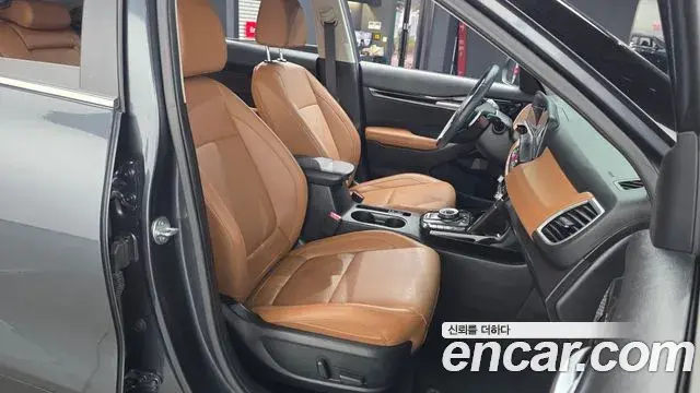 Kia Seltos 2023 — ფოტო 2/30