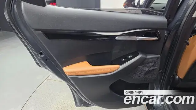 Kia Seltos 2023 — ფოტო 19/30