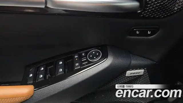 Kia Seltos 2023 — ფოტო 5/30