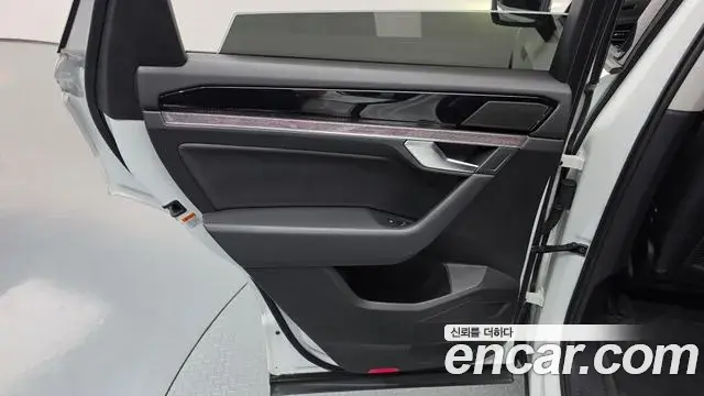 Volkswagen Touareg 2021 — Photo 30/35