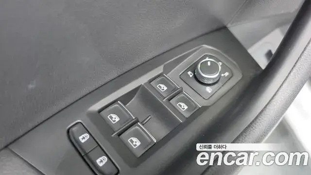Volkswagen Touareg 2021 — Photo 14/35