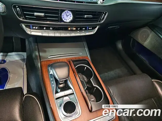 Kia The K9 2019 — Photo 7/20