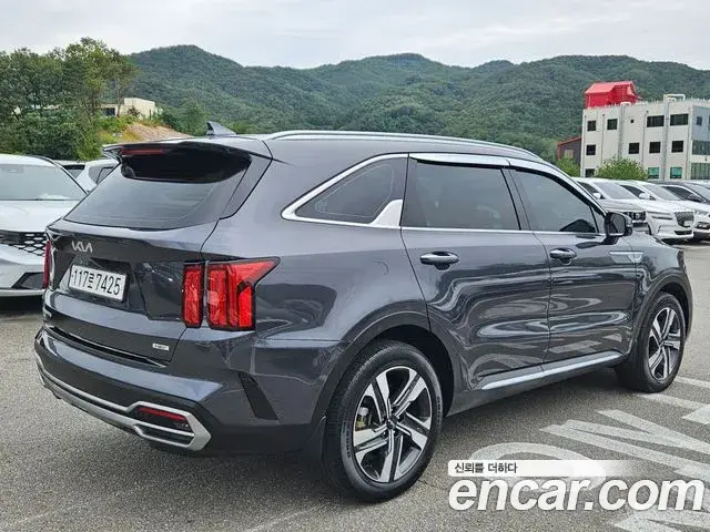 Kia Sorento 2022 — Фото 1/20