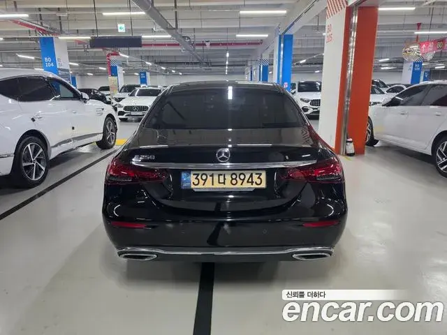 Mercedes-Benz E-Class 2021 — Фото 3/20