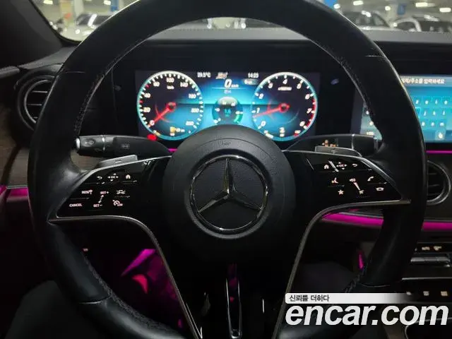 Mercedes-Benz E-Class 2021 — Фото 16/20