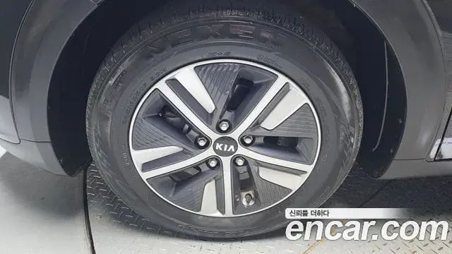 Kia Niro 2019 — Photo 14/37