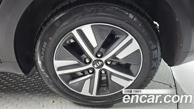 Kia Niro 2019 — Photo 6/37