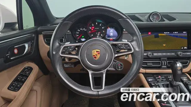 Porsche Macan 2021 — ფოტო 5/34