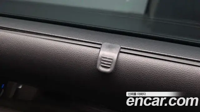 Kia Carnival 2023 — Photo 13/48