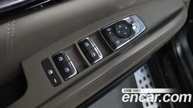 Kia Carnival 2023 — Photo 22/48