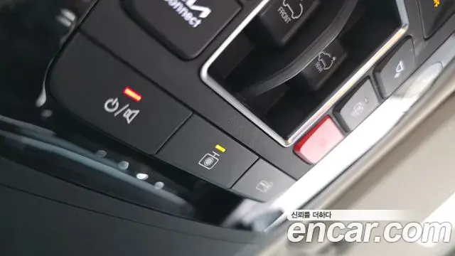 Kia Carnival 2023 — Photo 17/48