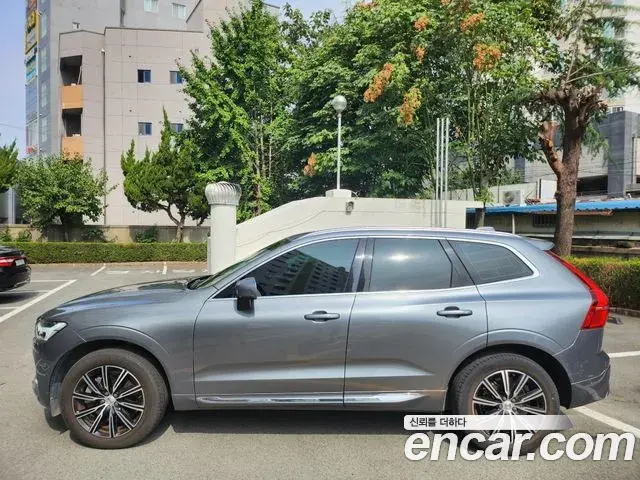 Volvo XC60 2020 — Фото 3/15