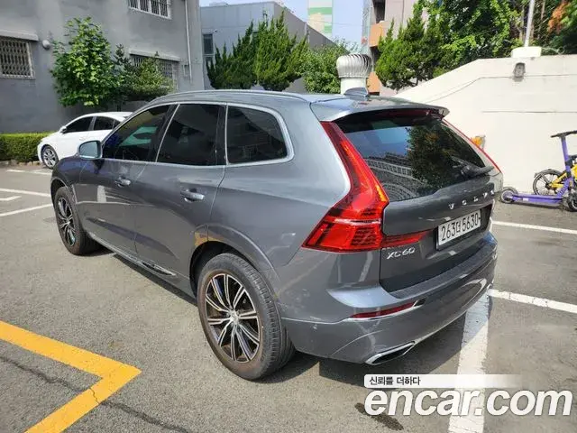 Volvo XC60 2020 — Фото 4/15