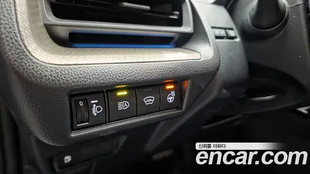 Toyota Prius 2026 — ფოტო 15/34