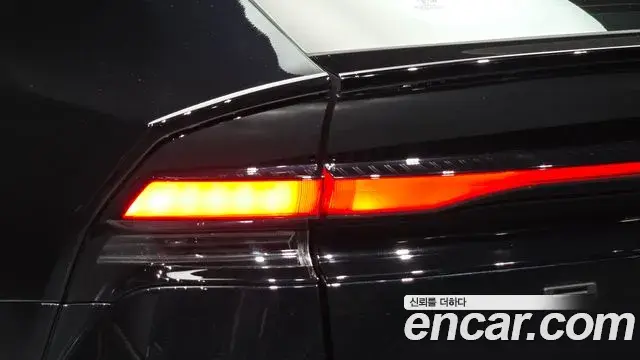 Toyota Prius 2026 — ფოტო 16/34