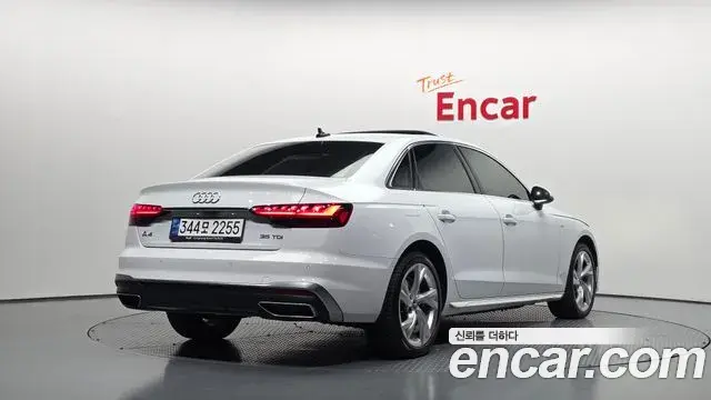 Audi A4 2021 — Фото 2/20