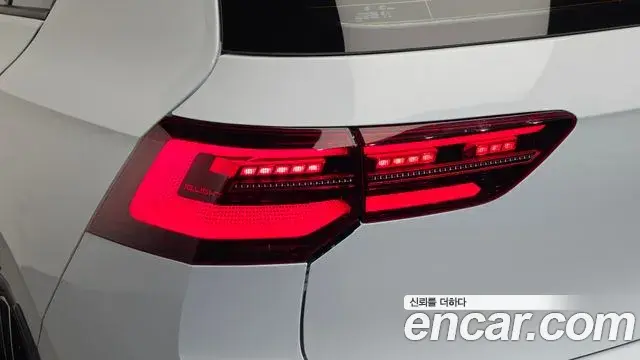 Volkswagen Golf 2024 — Photo 10/39