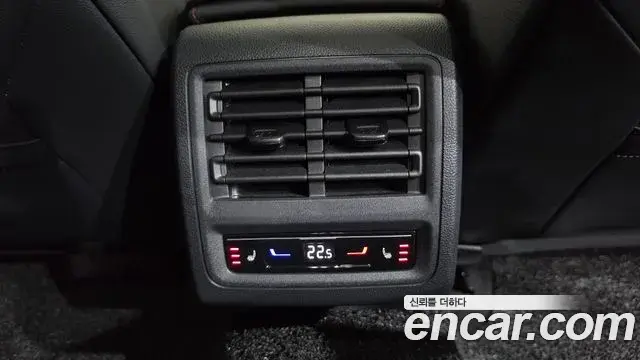 Volkswagen Golf 2024 — Photo 17/39