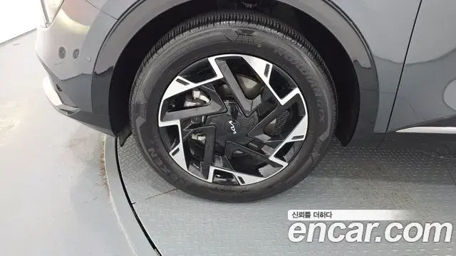 Kia Sportage 2022 — Photo 28/30
