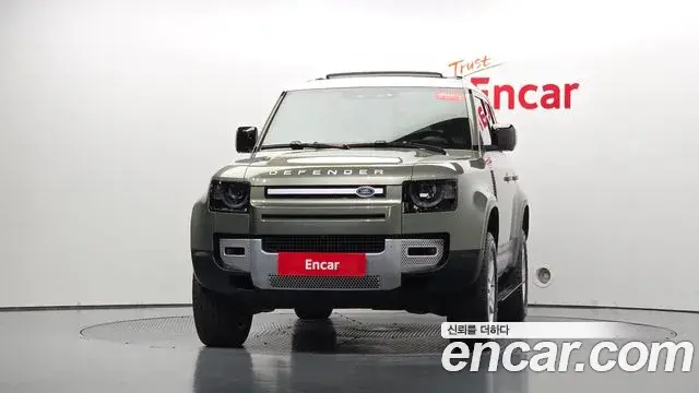 Land Rover Defender 2022 — Фото 3/20