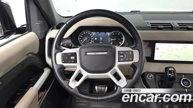 Land Rover Defender 2022 — Фото 13/20