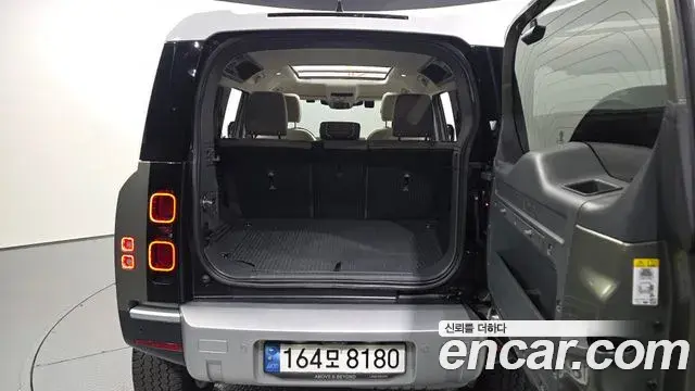 Land Rover Defender 2022 — Фото 20/20