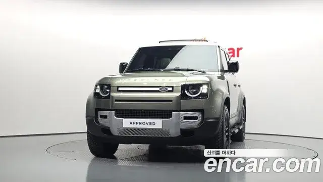 Land Rover Defender 2021 — Фото 3/20