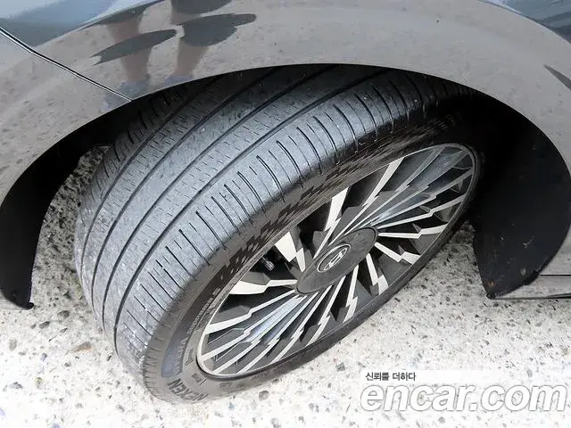 Hyundai Grandeur 2024 — Фото 20/20
