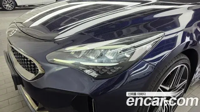 Kia Stinger Meister 2020 — Şəkil 32/36
