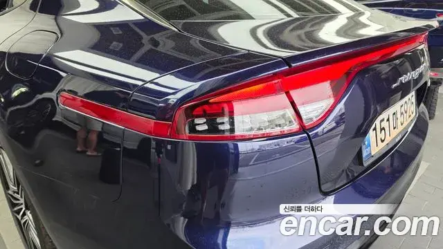 Kia Stinger Meister 2020 — Şəkil 17/36
