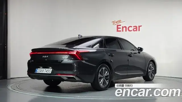 Kia K8 2022 — Photo 10/33
