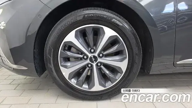 Kia K8 2022 — Photo 32/33