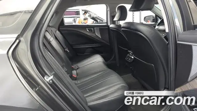 Kia K8 2022 — Photo 8/33