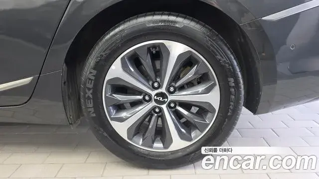 Kia K8 2022 — Photo 11/33